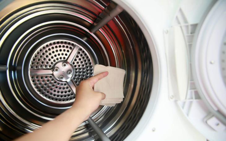 Vệ sinh máy giặt cửa trên giúp máy giặt có tuổi thọ kéo dài hơn