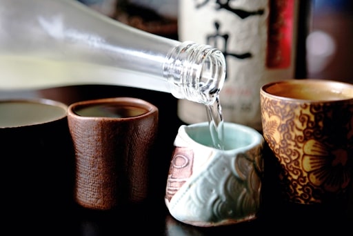 Uống rượu sake Nhật đúng cách 
